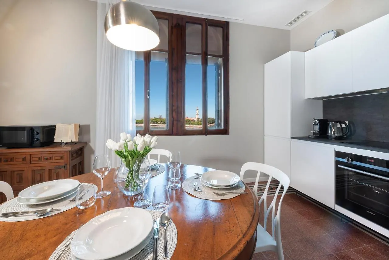 Ca' Delle Contesse - Villa On Lagoon With Private Dock And Spectacular View Lido di Venezia