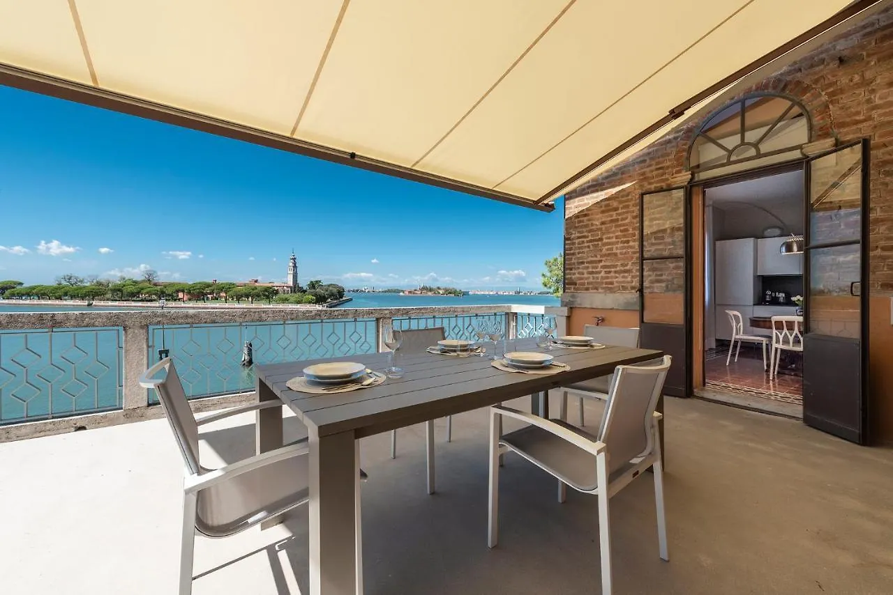 Ca' Delle Contesse - Villa On Lagoon With Private Dock And Spectacular View البندقية-ليدو